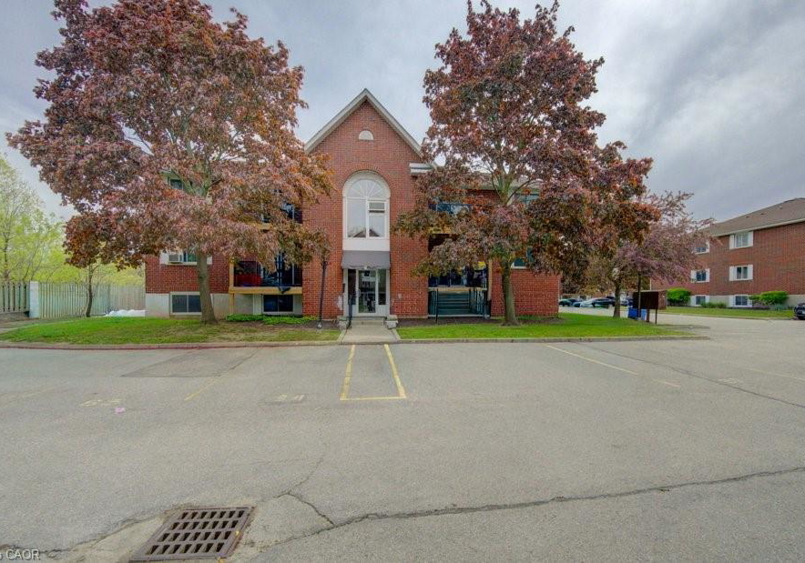 565-greenfield-avenue-kitchener-ontario-40831939