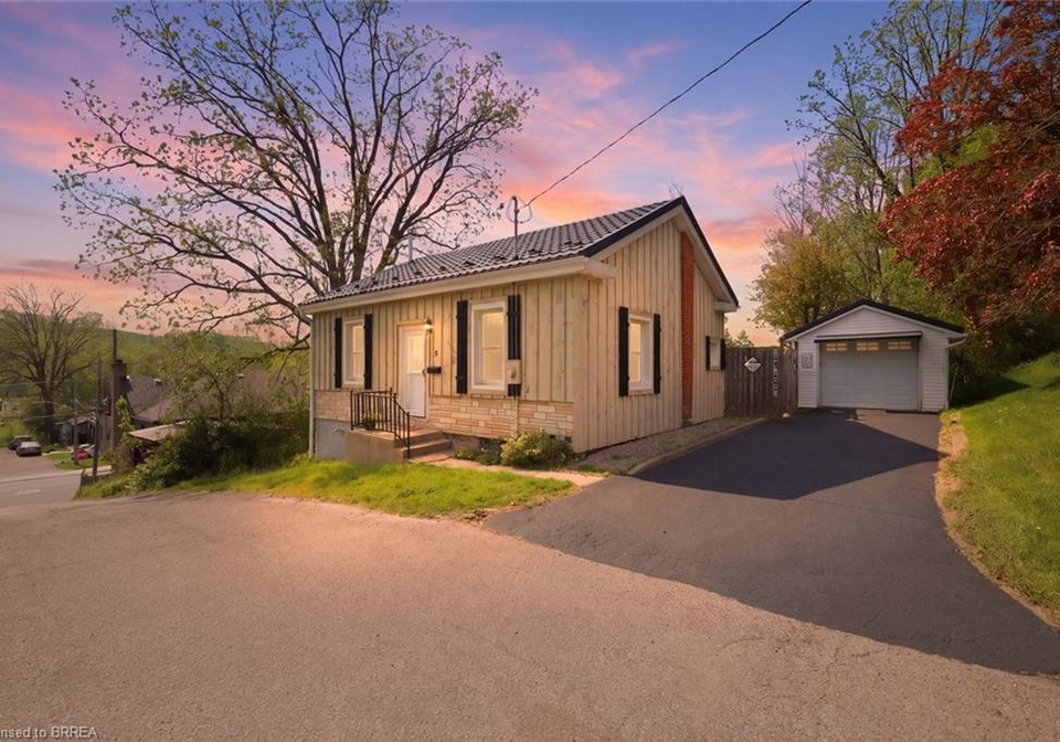9-keeton-lane-paris-ontario-40831949
