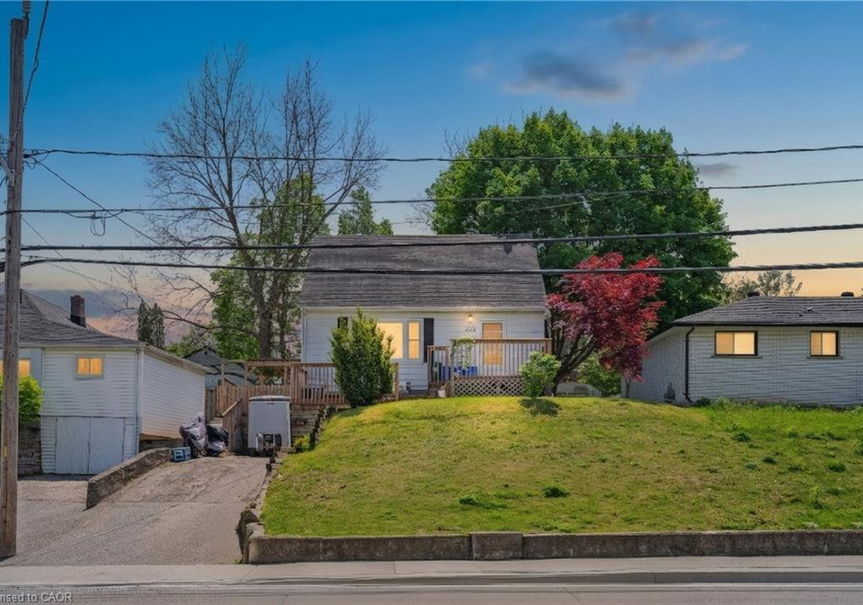222-park-row-woodstock-ontario-40831958