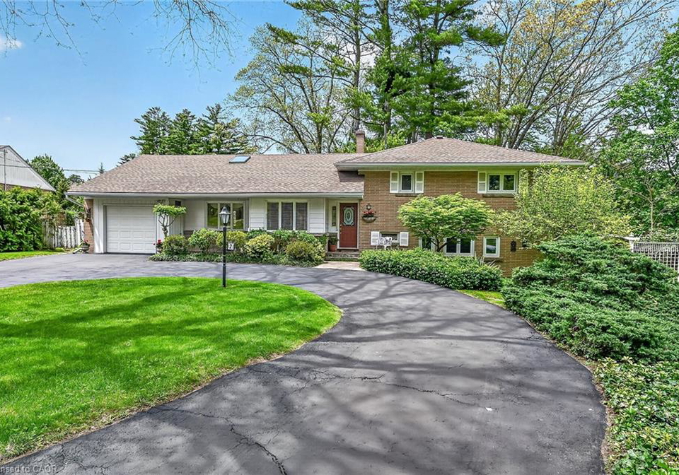 2-summit-circle-simcoe-ontario-40831961