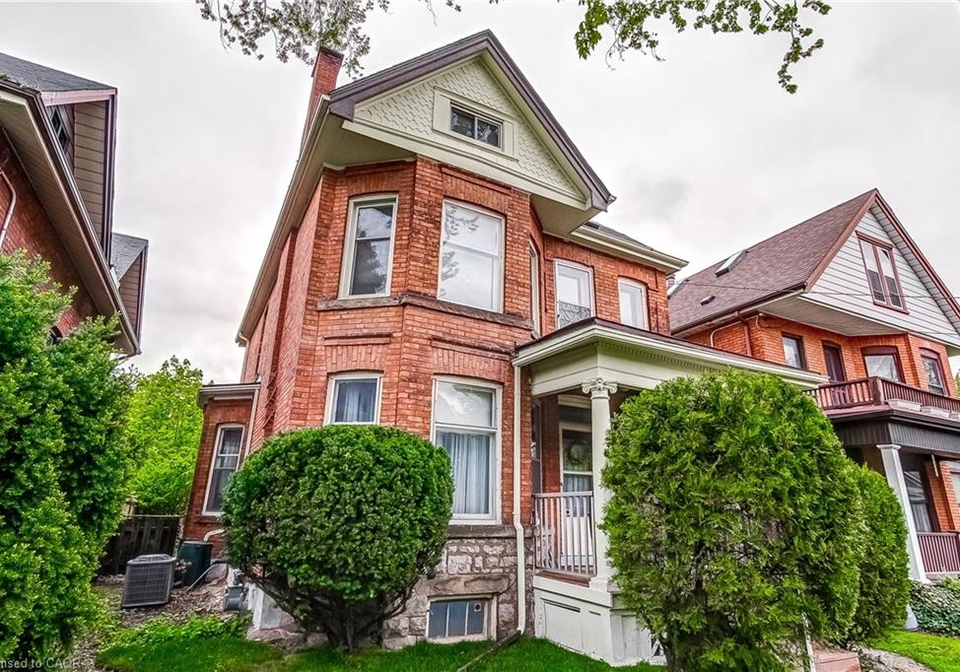 18-fairleigh-crescent-hamilton-ontario-40831992