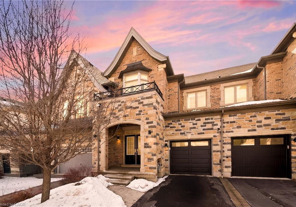 2466-village-common-oakville-ontario-40831997