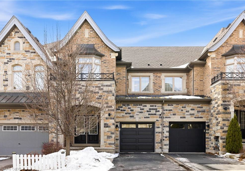 2466-village-common-oakville-ontario-40831997