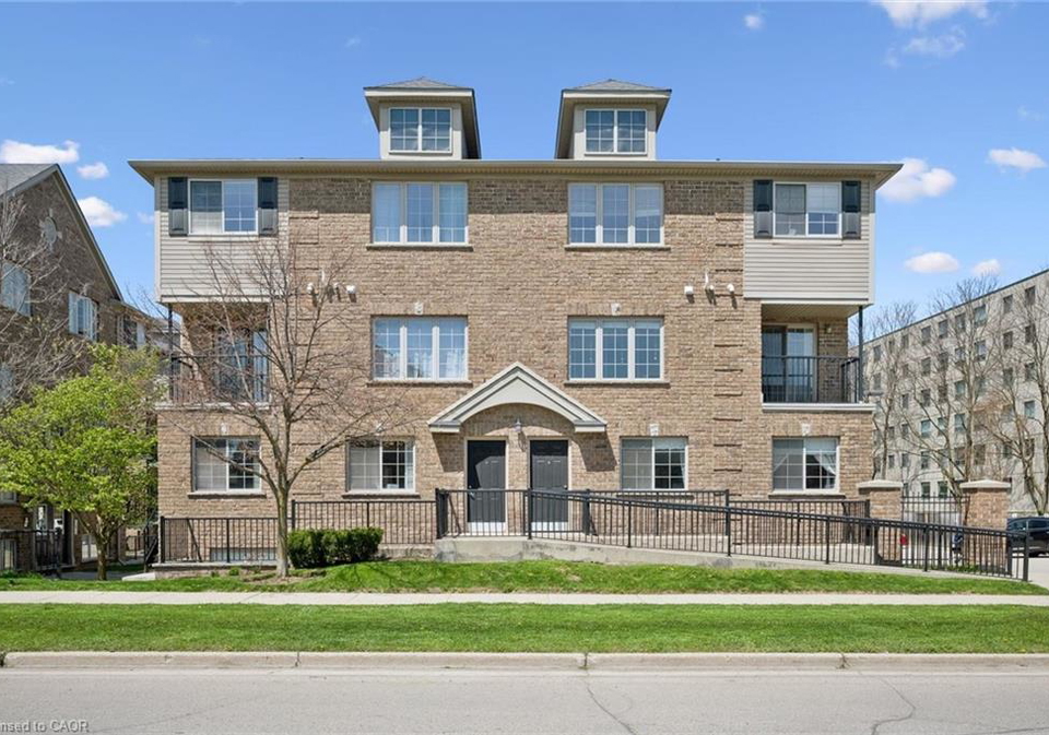 12-holborn-drive-kitchener-ontario-40831999