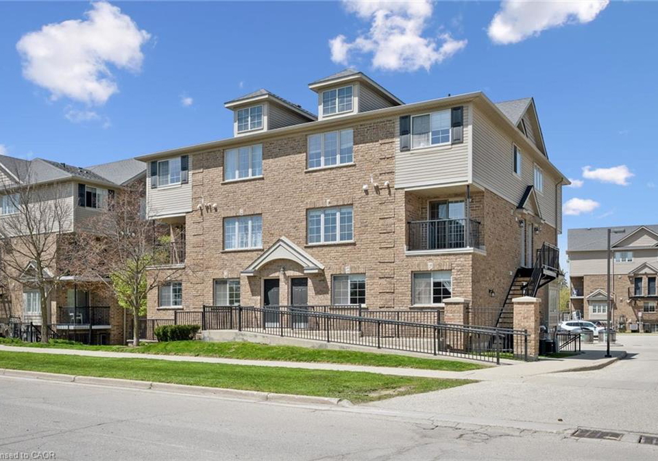 12-holborn-drive-kitchener-ontario-40831999