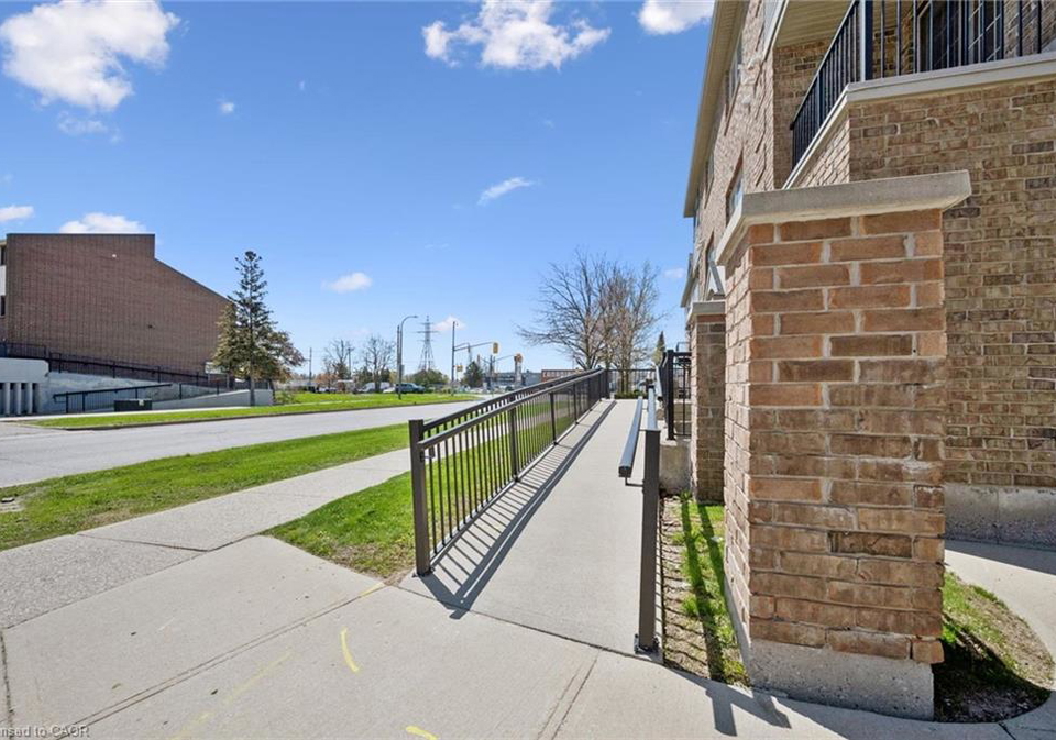 12-holborn-drive-kitchener-ontario-40831999
