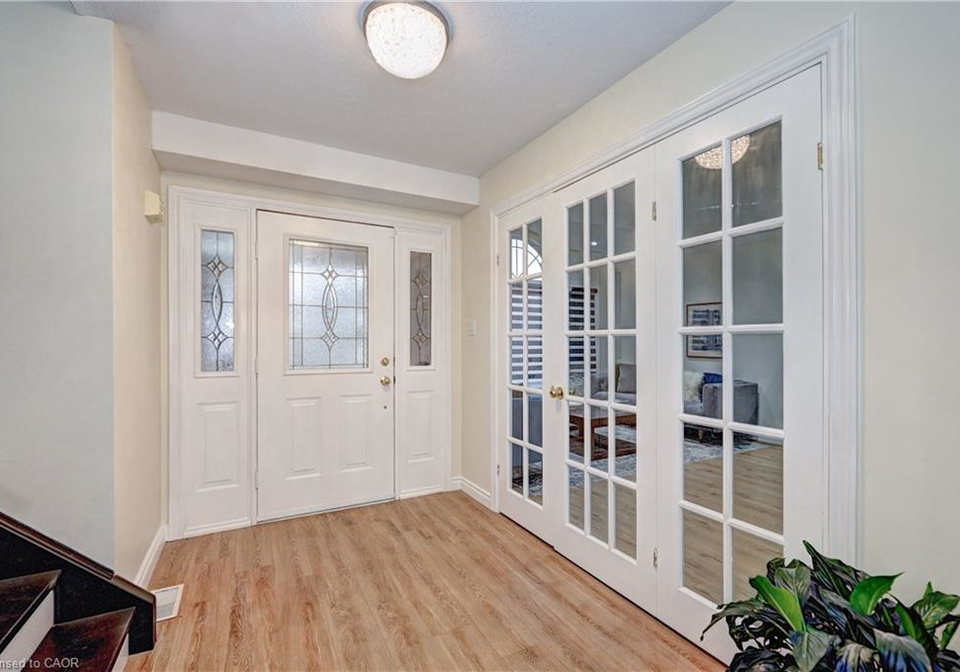 519-yorkshire-drive-waterloo-ontario-40832032