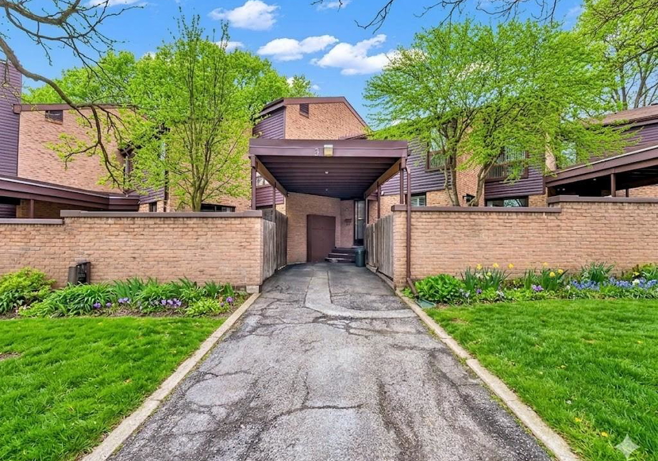 28-underhill-crescent-kitchener-ontario-40832044