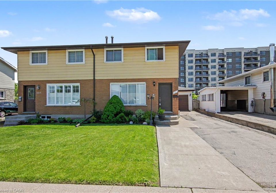 203-moffat-drive-cambridge-ontario-40832065