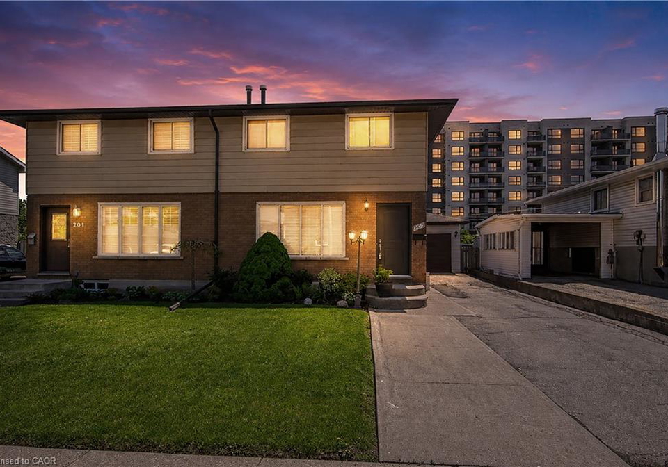 203-moffat-drive-cambridge-ontario-40832065