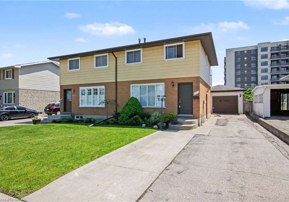 203-moffat-drive-cambridge-ontario-40832065