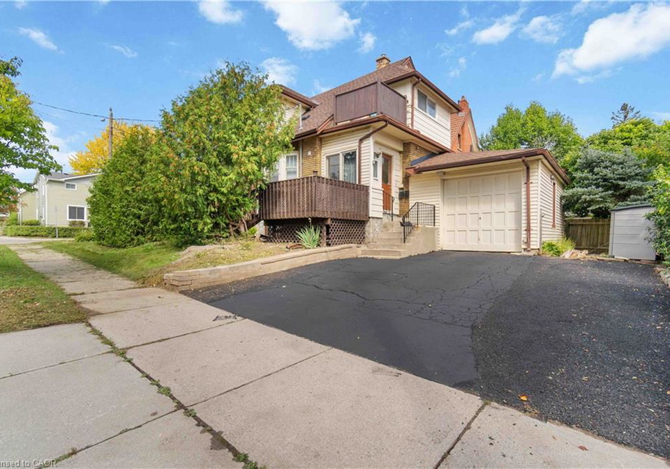 151-louisa-street-kitchener-ontario-40832091