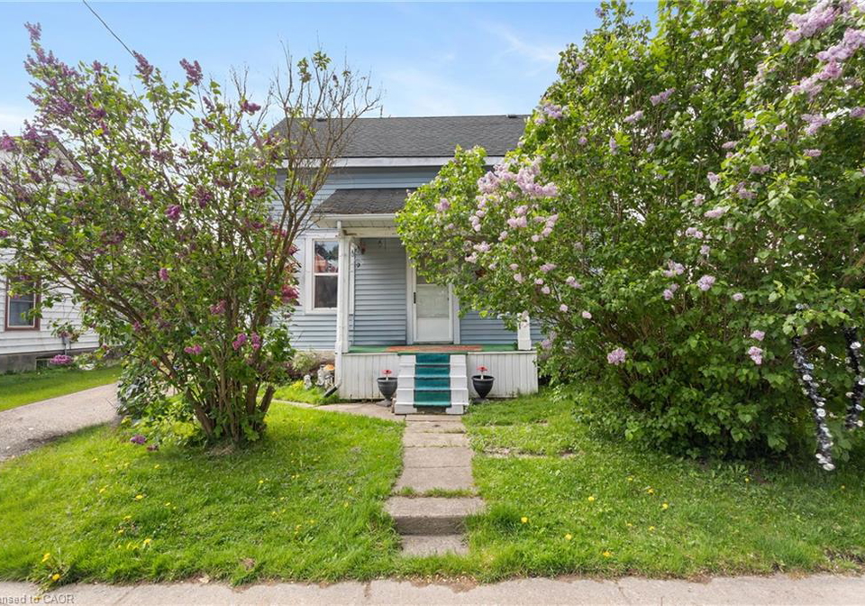 21-brant-street-stratford-ontario-40832101
