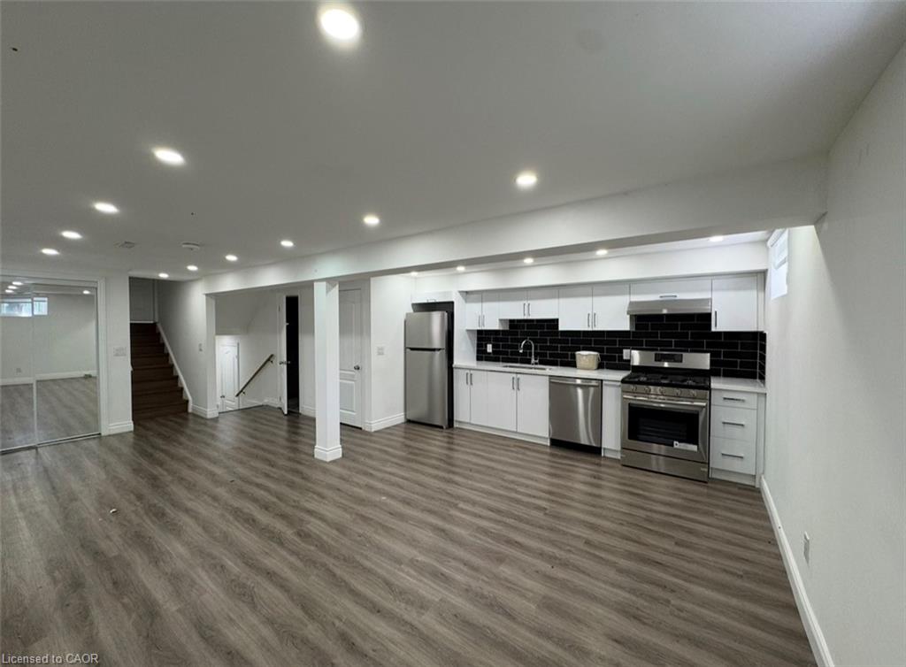 28-timberlane-crescent-kitchener-ontario-40832107
