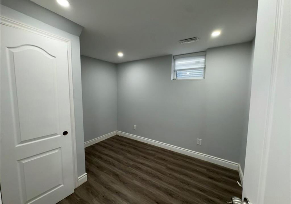 28-timberlane-crescent-kitchener-ontario-40832107