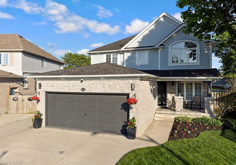 84-amanda-walk-cambridge-ontario-40832112