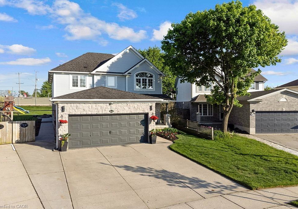 84-amanda-walk-cambridge-ontario-40832112