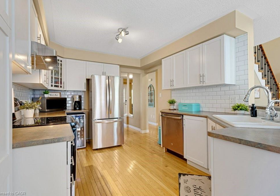 602-yarmouth-drive-waterloo-ontario-40832113