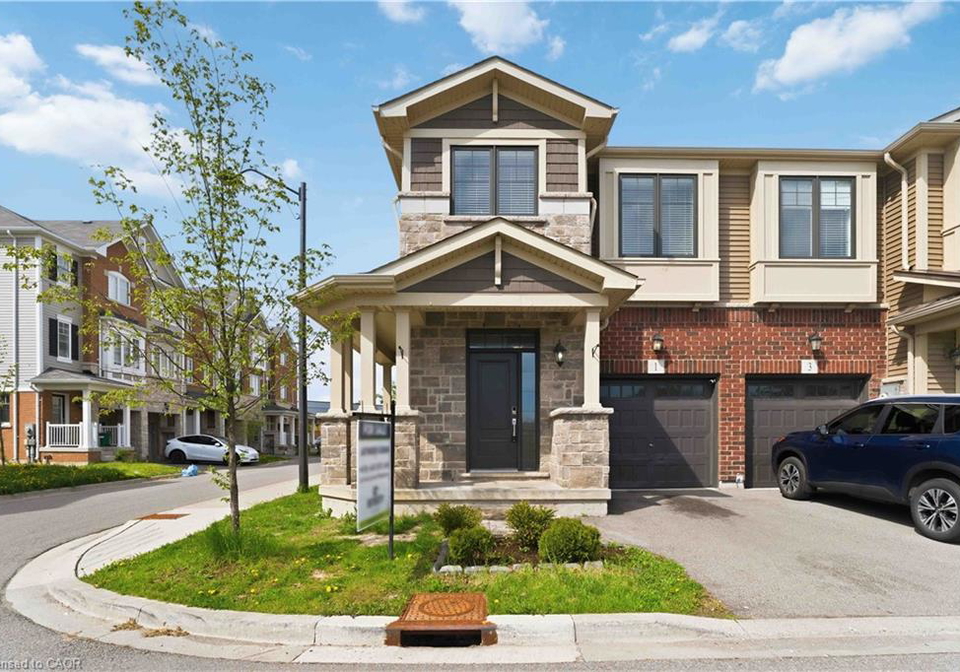 1-pelican-lane-hamilton-ontario-40832125