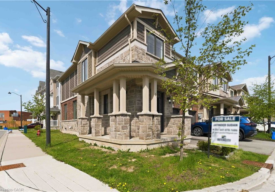 1-pelican-lane-hamilton-ontario-40832125