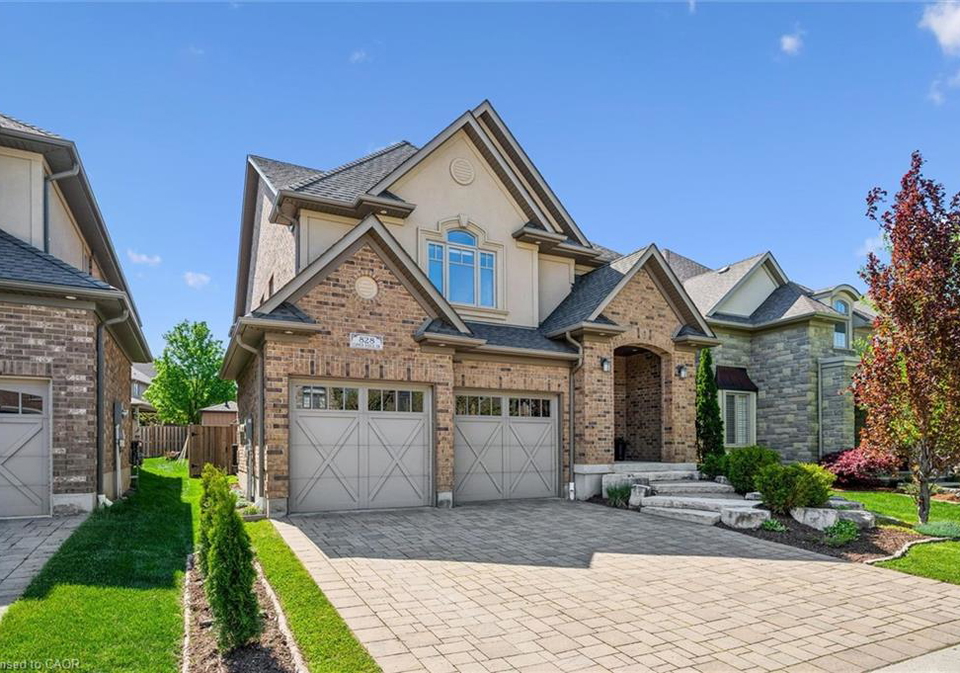 828-copper-ridge-drive-waterloo-ontario-40832166
