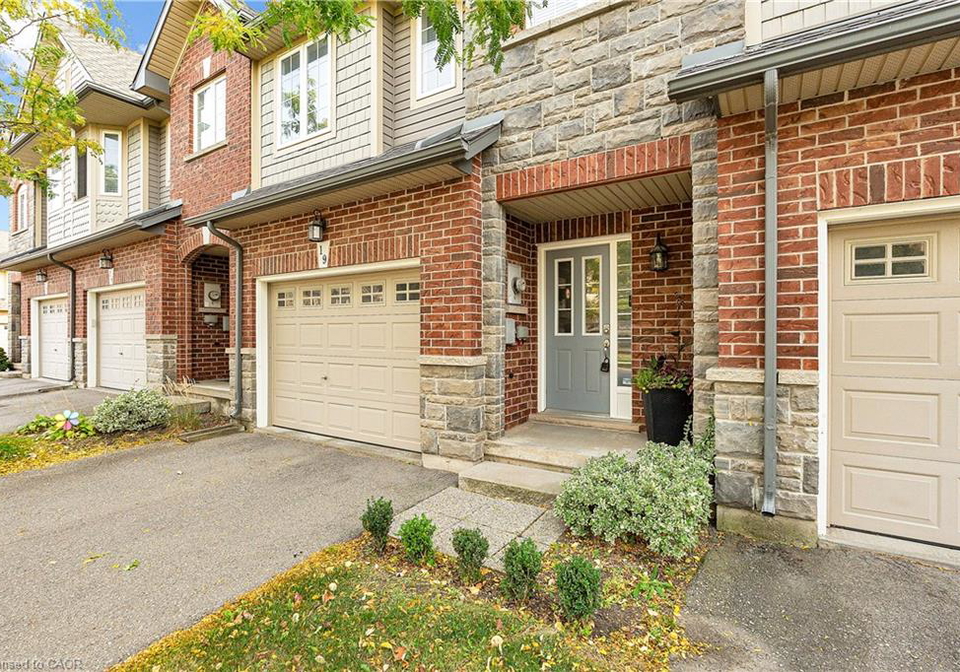 40-dartmouth-gate-stoney-creek-ontario-40832238