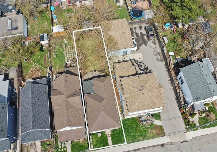 27-edinburgh-avenue-hamilton-ontario-40832251
