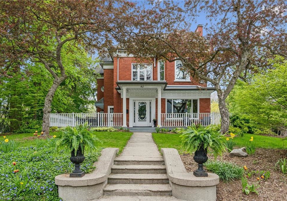 42-lansdowne-road-n-cambridge-ontario-40832288