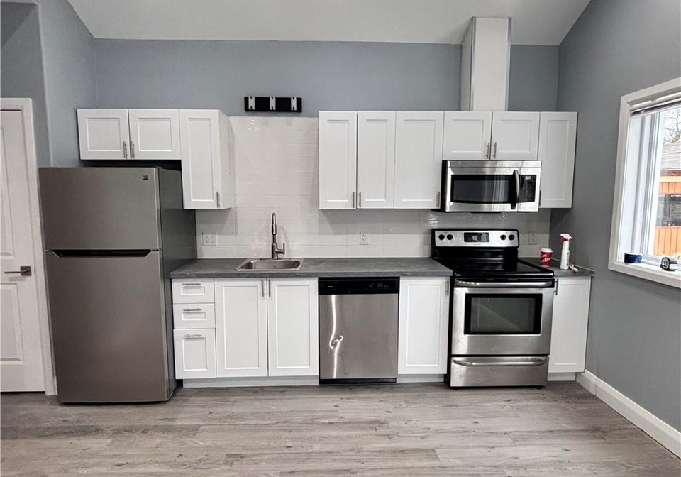 140-byron-avenue-kitchener-ontario-40832290