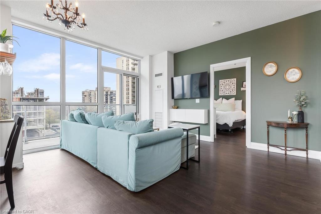 65-speers-road-oakville-ontario-40832311