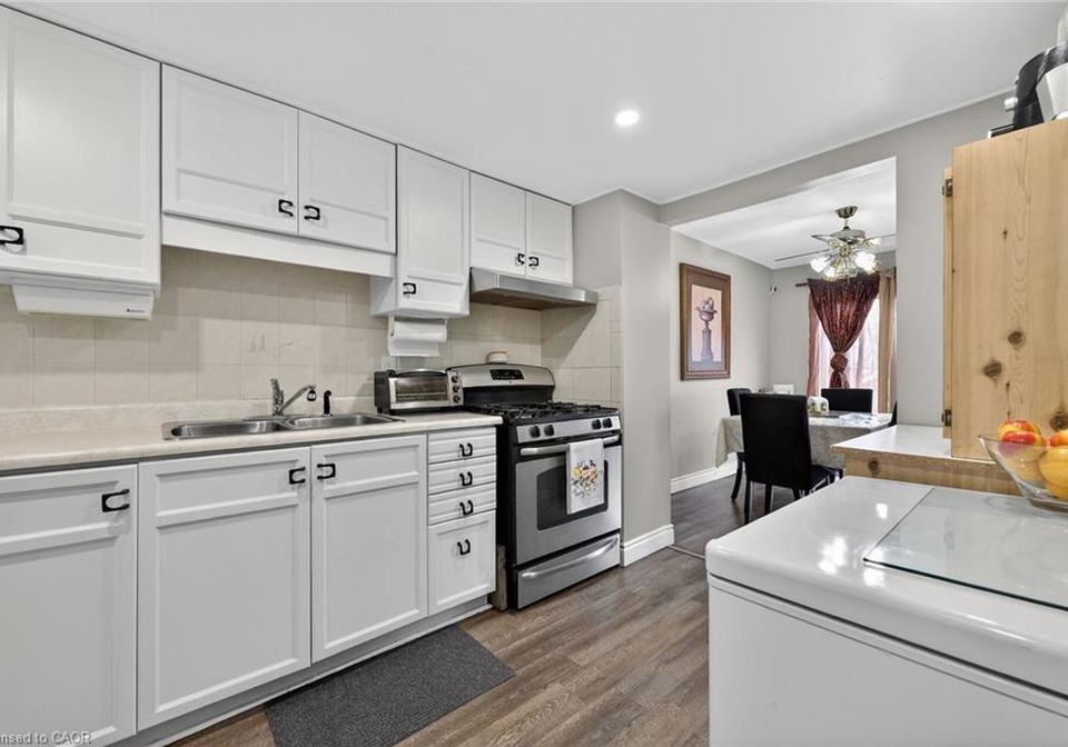 1675-upper-gage-avenue-hamilton-ontario-40832342