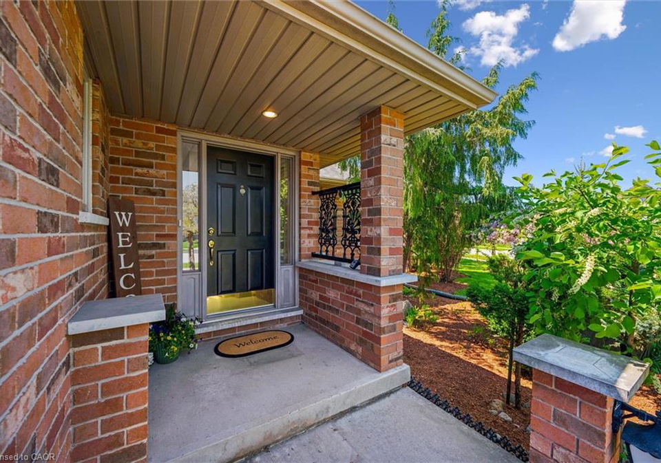 40-gibbs-crescent-guelph-ontario-40832356
