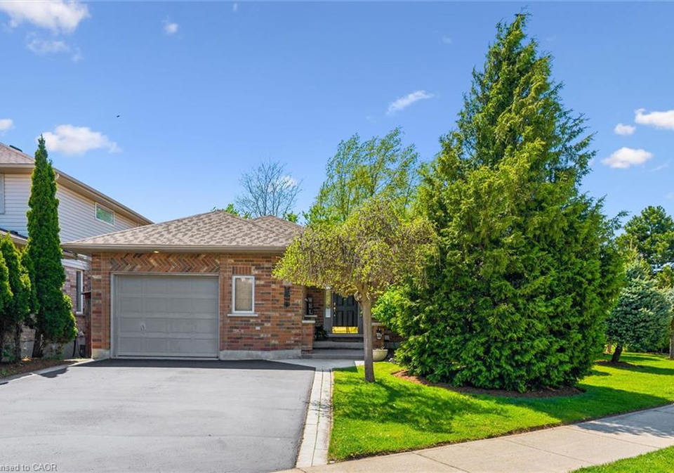 40-gibbs-crescent-guelph-ontario-40832356