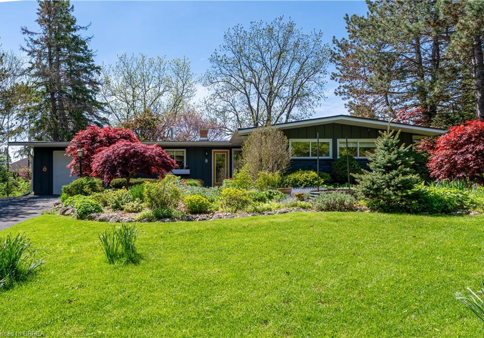 9-summerhayes-crescent-brantford-ontario-40832374
