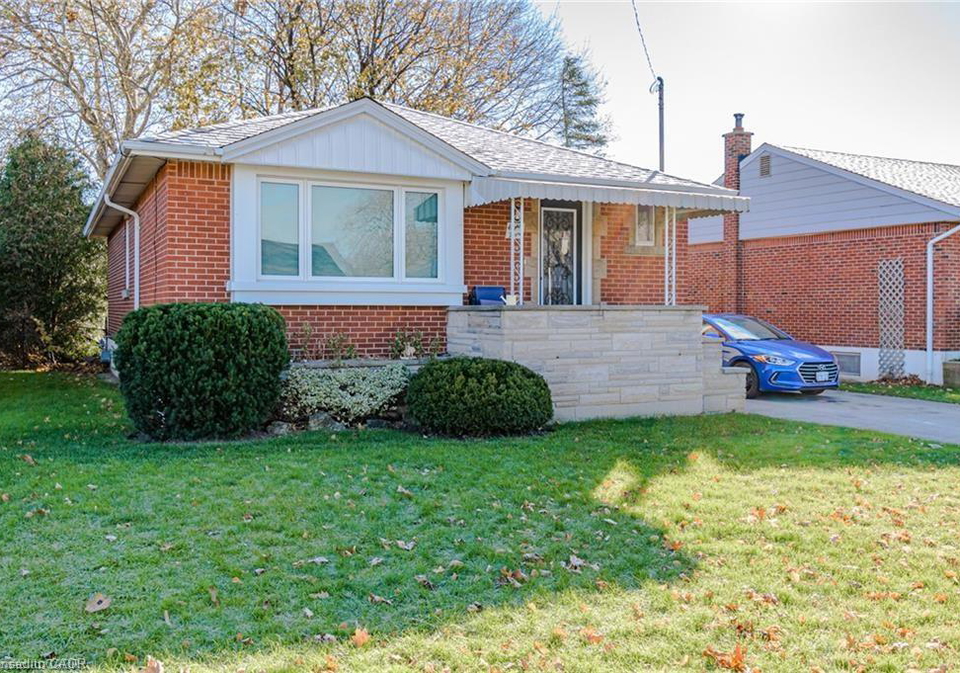 83-fernwood-crescent-hamilton-ontario-40832393