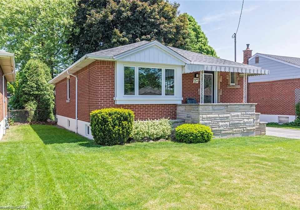 83-fernwood-crescent-hamilton-ontario-40832393