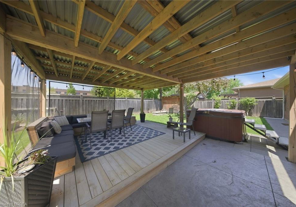 8-queensway-drive-brantford-ontario-40832402