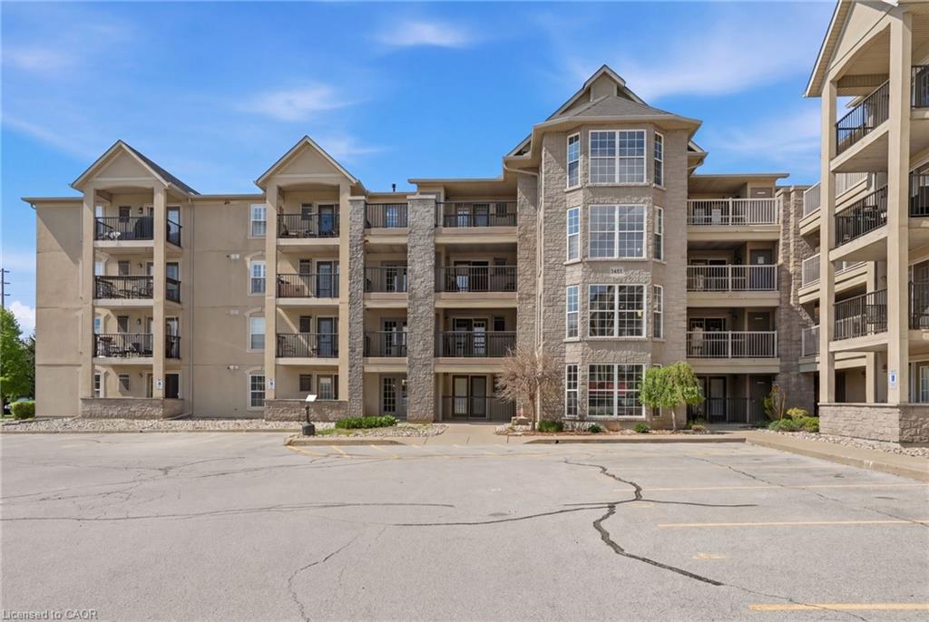1451-walkers-line-burlington-ontario-40832407