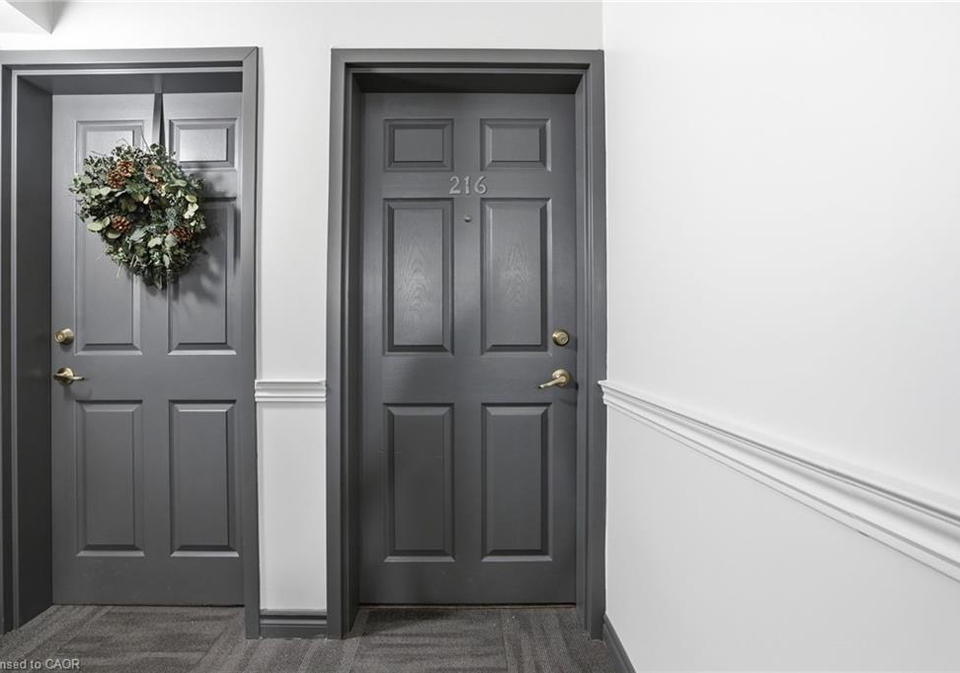 1451-walkers-line-burlington-ontario-40832407