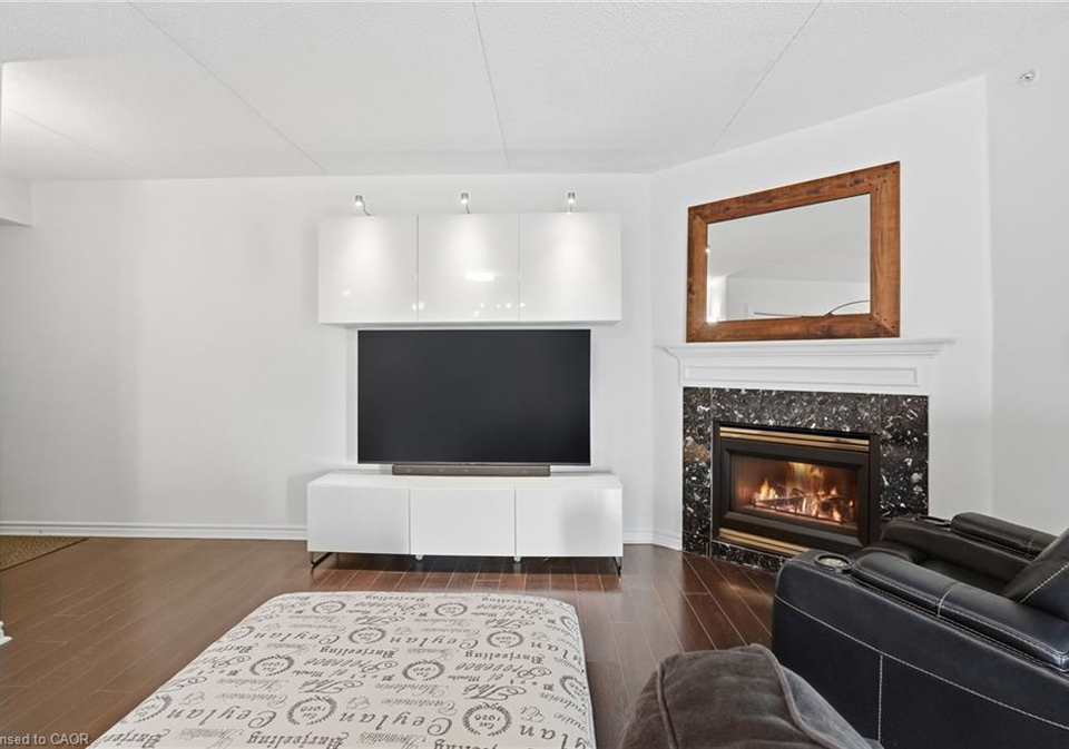 1451-walkers-line-burlington-ontario-40832407