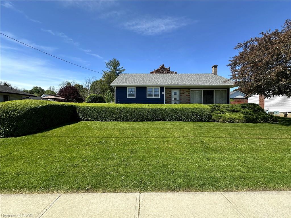 10-charlton-crescent-simcoe-ontario-40832426