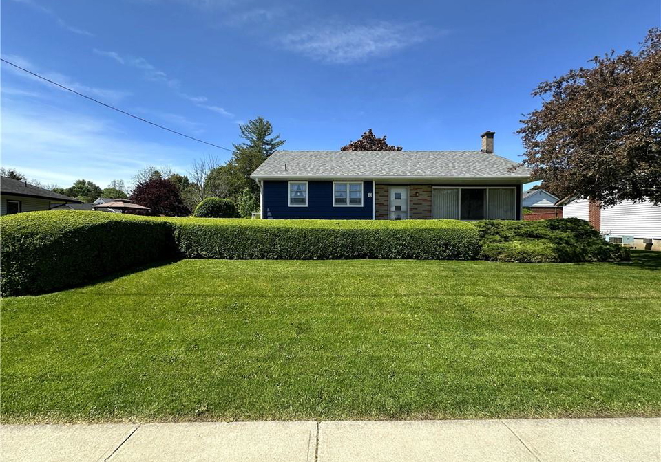 10-charlton-crescent-simcoe-ontario-40832426