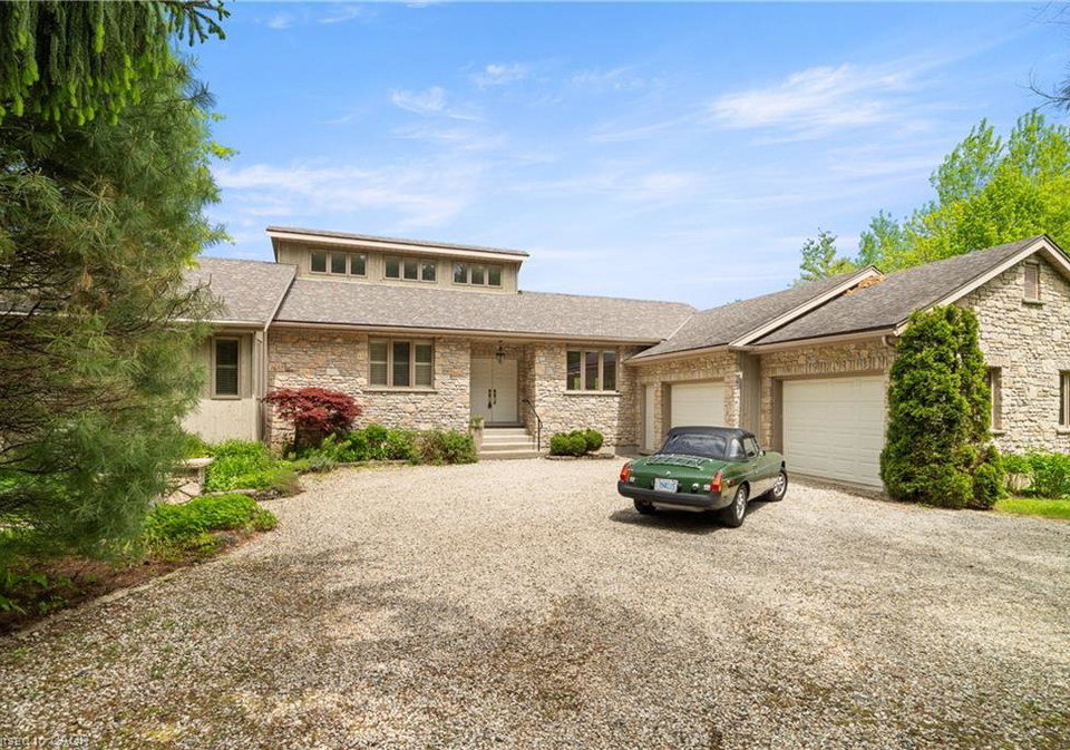 384-south-river-road-centre-wellington-ontario-40832480
