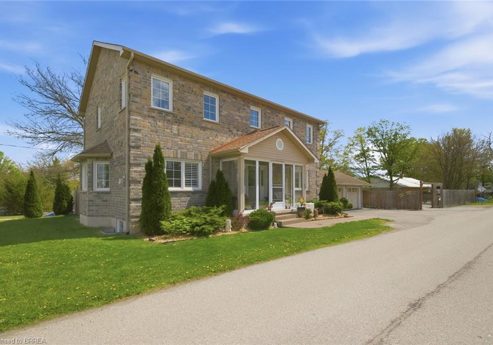 28-talbot-street-scotland-ontario-40832485