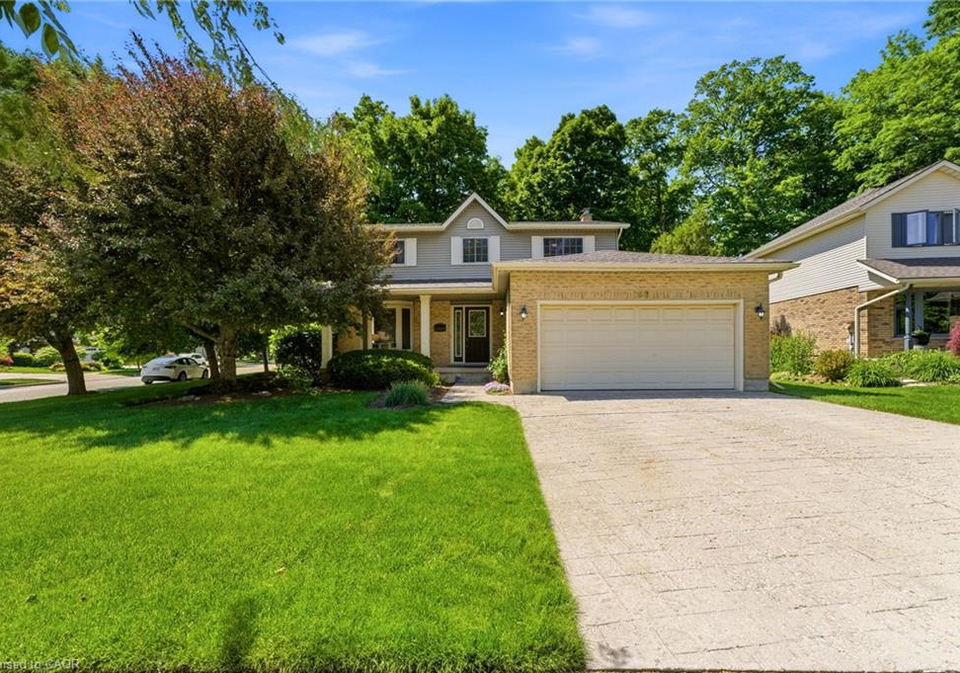 188-old-abbey-road-waterloo-ontario-40832521