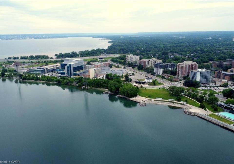 1201-north-shore-boulevard-e-burlington-ontario-40832531