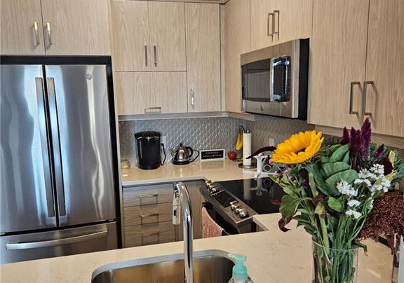 95-dundas-street-oakville-ontario-40832559