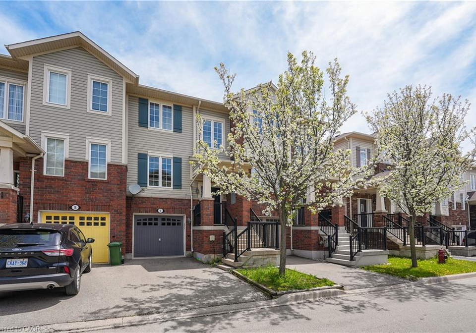 7-hepworth-crescent-ancaster-ontario-40832578