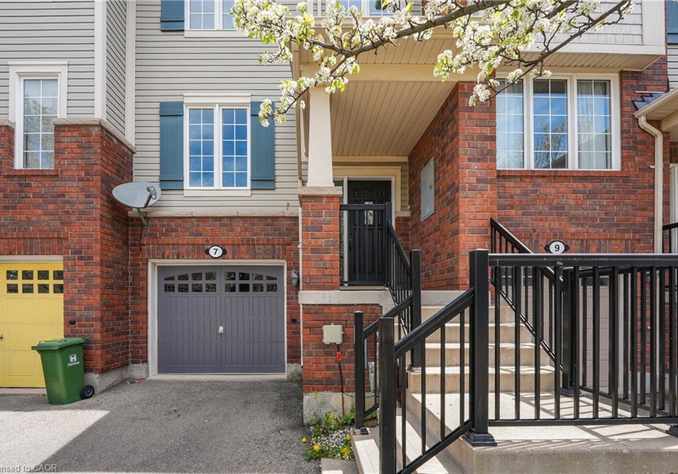 7-hepworth-crescent-ancaster-ontario-40832578