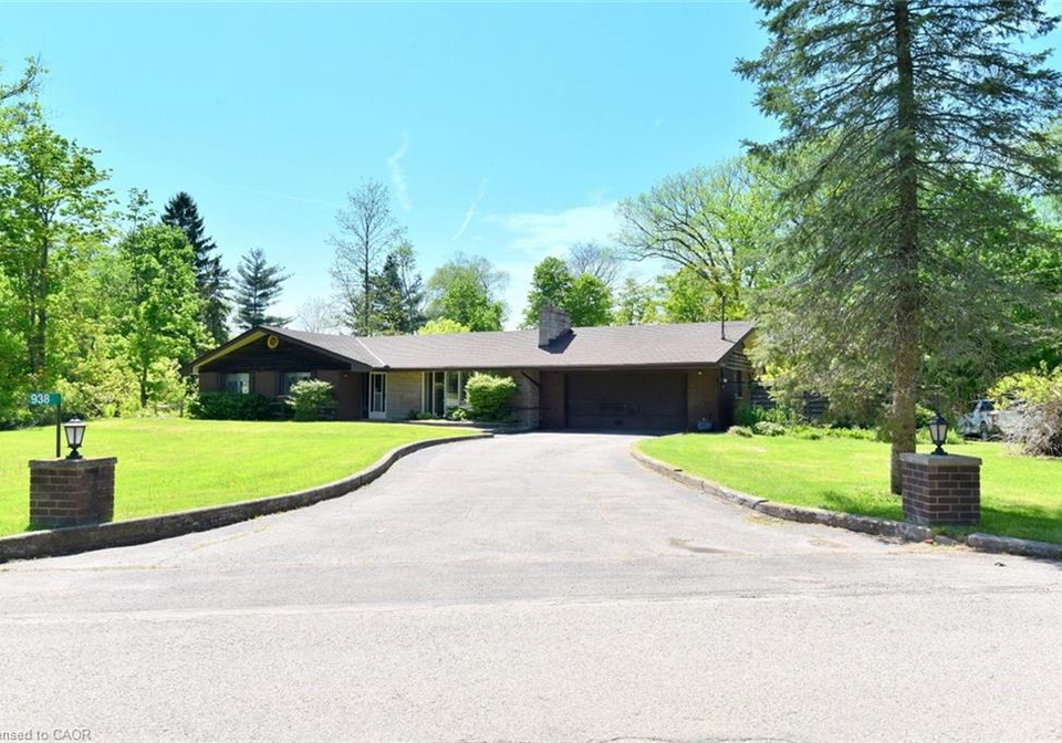 938-courtland-drive-ancaster-ontario-40832582
